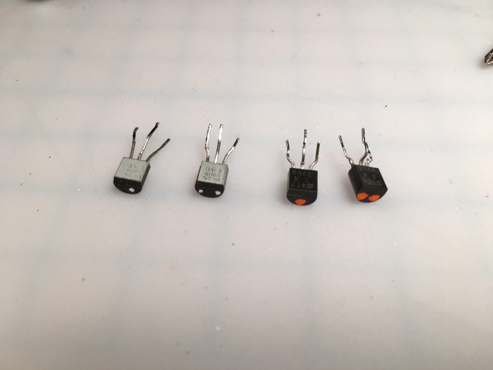 15_transistors_marked.jpg